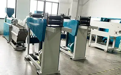 Цех производства экструдеров для профилей Zip-Lock застежки 